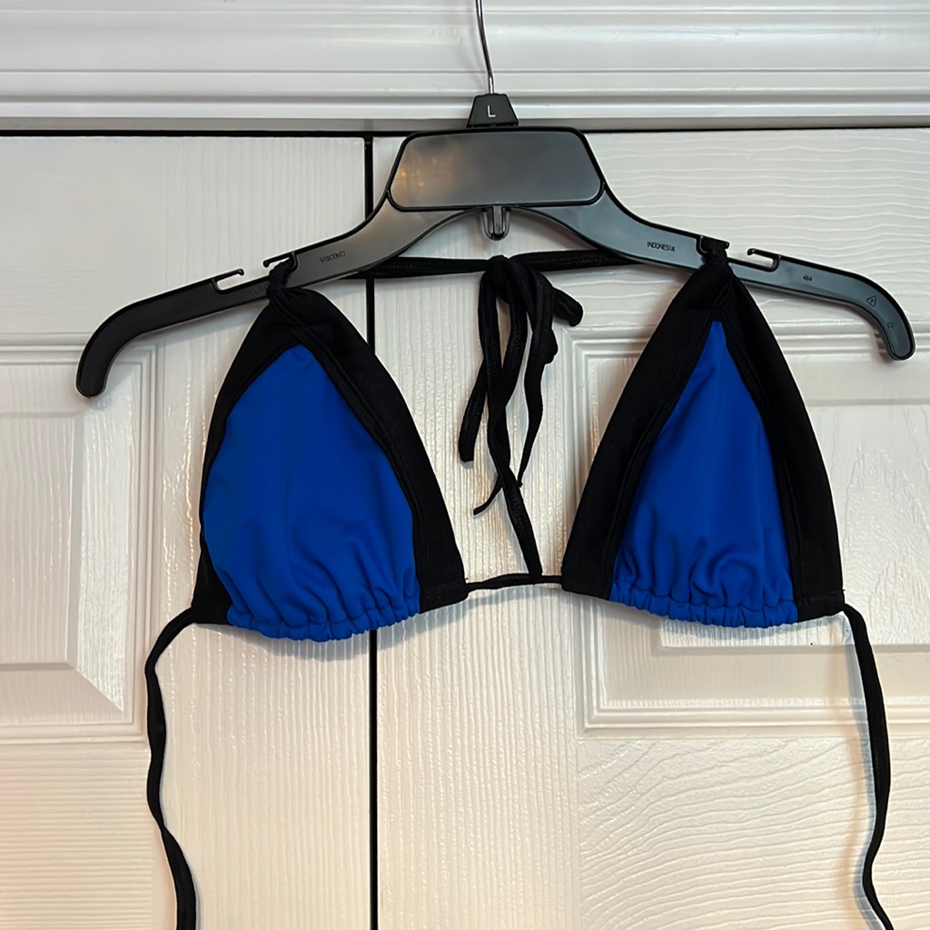 Like New Blue And Black Women’s Bikini Top, Size Lrg